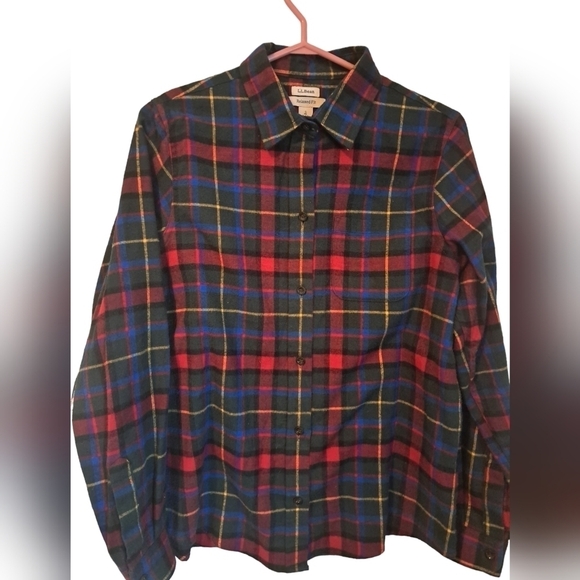 L.L. BEAN relaxed fit soft flannel shirt plaid red green blue long sleeves SM - Picture 2 of 7